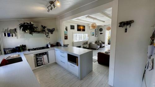 Haumoana House | Oceanside oasis