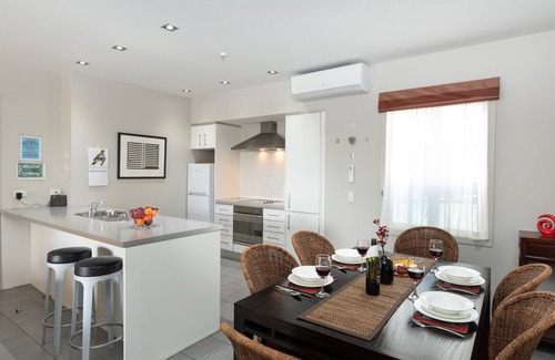 Paihia House | Oceanside - Paihia Waterfront Apartment