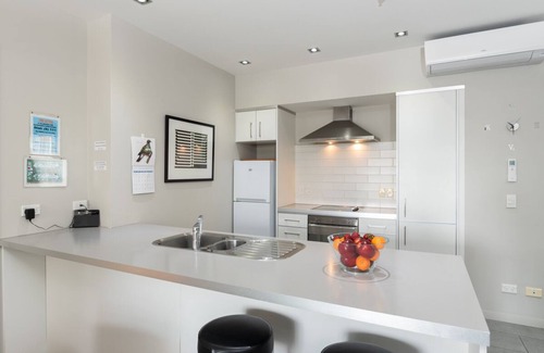 Paihia House | Oceanside - Paihia Waterfront Apartment