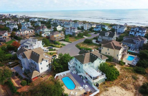 Corolla Light House | Oceanside, Private Pool, Hot Tub, Close to beach access, 224, Its All Good