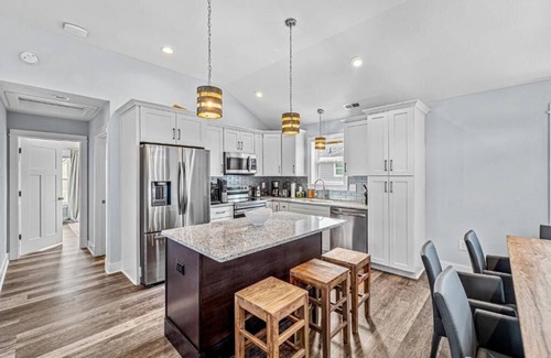Ocean Hill House | Oceanside, Private Pool, Hot Tub, Close to Lighthouse, Community Amenities, VOH23, The Strandhaus