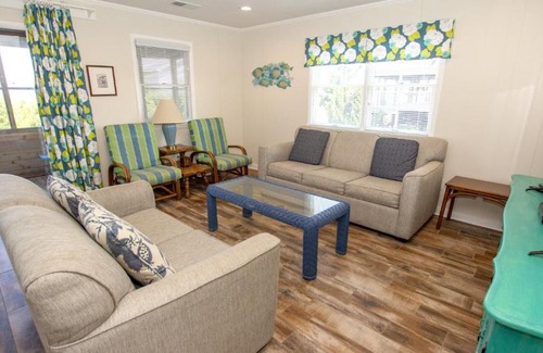Kitty Hawk House | Oceanside, Screened Porch, Close to Shopping and Restaurants! KH146, Camelot