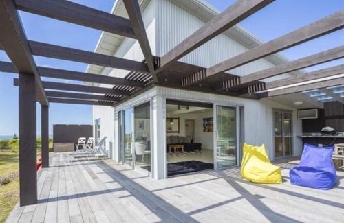 Motueka Apartment | Oceanside Studio Apartment
