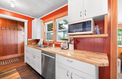 Oceanside House | Oceanside w/Views, Dog-Friendly, Gas Stove