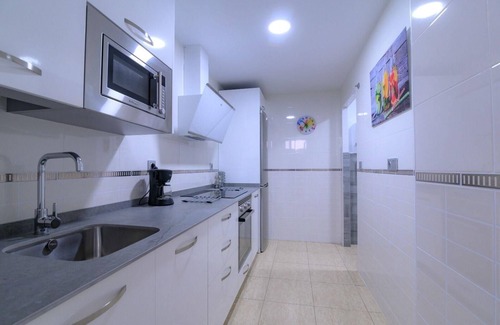 Barriada del Rio San Pedro Apartment | Oceanum Spa Deluxe Apartment with Jacuzzi and sauna