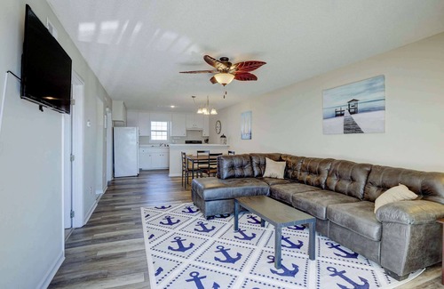 North Topsail Beach Condo | Oceanview 2BR Condo Steps to Beach