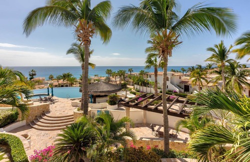 Buzzards Condo | Oceanview 2BD Condo with the Beachfront Club Access