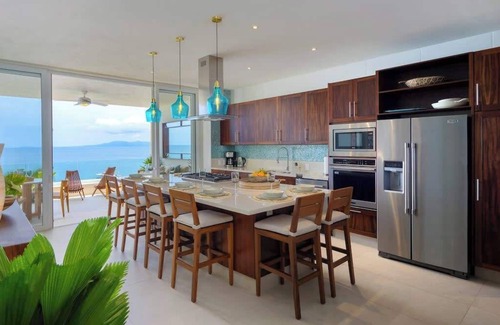 Mismaloya Condo | Oceanview 2BR|Tranquil Stay Near Zona Romántica