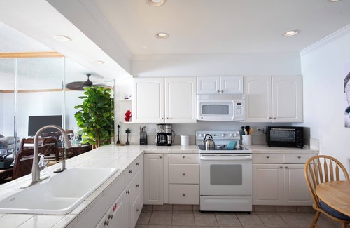 Key West Condo | Oceanview at 1800 Atlantic, short walk to Smathers Beach wish Island Paradise