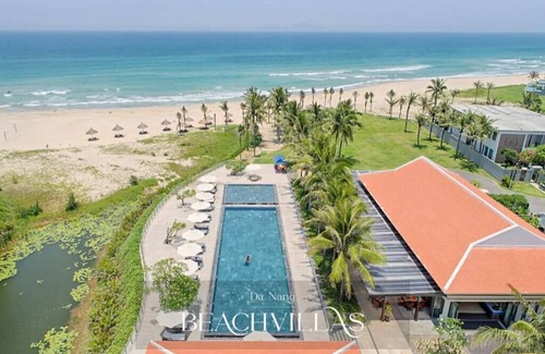 Ngu Hanh Son House | Oceanview Beachfront Villa With Pool & Garden