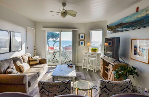 Cayucos Condo | Oceanview condo in the heart of historic downtown Cayucos