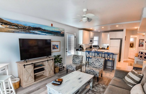 Cayucos Condo | Oceanview condo in the heart of historic downtown Cayucos