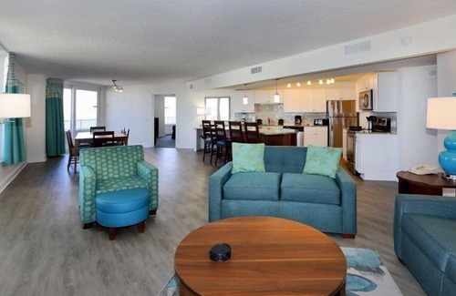 Winthrop Holding Condo | Oceanview Condo with Balcony & Full Kitchen
