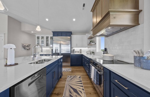 McCutcheon Field House | Oceanview Home with private pool and close beach access