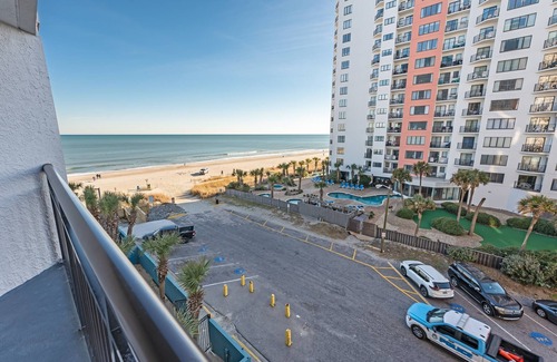 Myrtle Beach Condo | Oceanview Landmark,King Bed,Handicap Accessibility