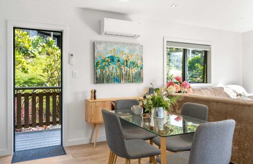 Tairua House | Oceanview Oasis - Guest House in Tairua