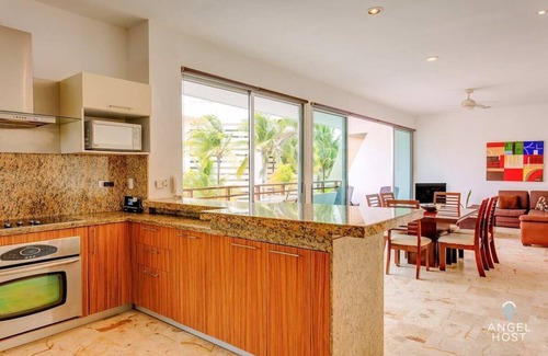 Zazil-ha Apartment | Oceanview Rooftop Pool | Steps to Coco Beach