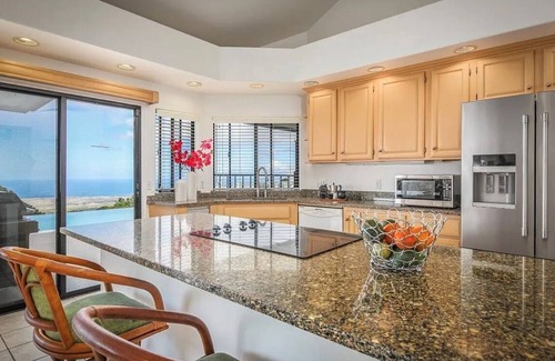 Holualoa House | Oceanview Suite and Cottage