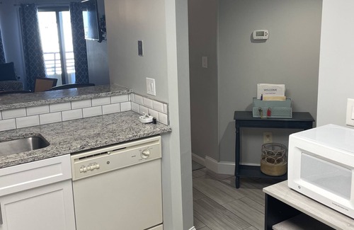 Wildwood Crest Condo | Oceanview Wildwood Crest Penthouse Level Condo, Heated Salt Water Pool