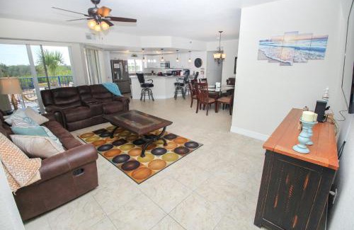 New Smyrna Beach House | Oceanwalk 14-301