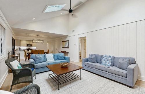 West Beach House | Oceanwoods 470
