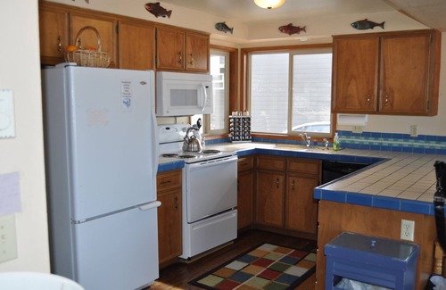 Bayshore House | Ocnfrt, Frplc, hot tub, pets! Fall Special! Rates discounted!