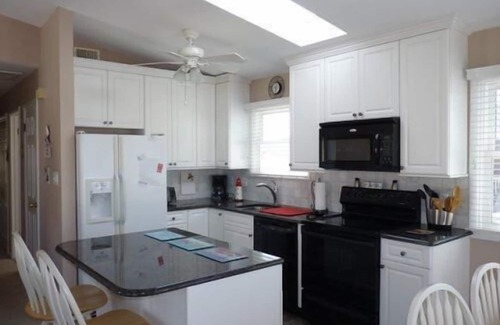 South End Condo | OCNJ South End - Cozy second floor condo. Family owned and managed.