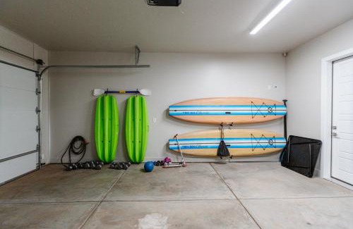 Santa Clara House | Ocotillo Springs 27 Southern Utah Adventure Paddle Boards, Kayaks, Home Gym, Community Pool and Splash Pad