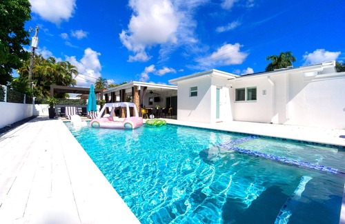 Coral Way Villa | Oct discount! Chic Villa near Brickell,heated pool