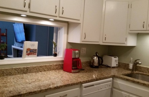 Capitol Hill Apartment | Oct last minute Specials !