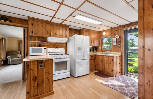 Nisswa Cabin | Oct weekend dates still open! Clean Cabin, lots of Amenities & Gull Chain Access
