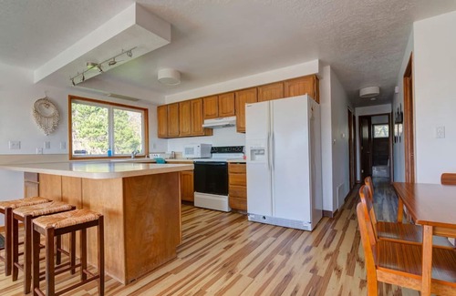 Rockaway Beach House | Octalope 6Bd/4Ba Oceanfront, Hot tub, Arcade, Deck