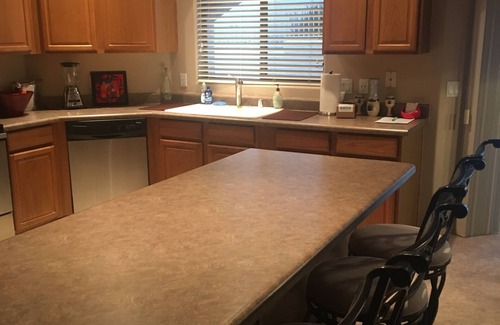 Fountain Hills House | October-November & April Available Center of Town, Near Restaurant & Shopping