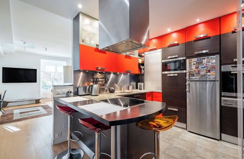 Batignolles Apartment | Ode to Africa, by Veeve