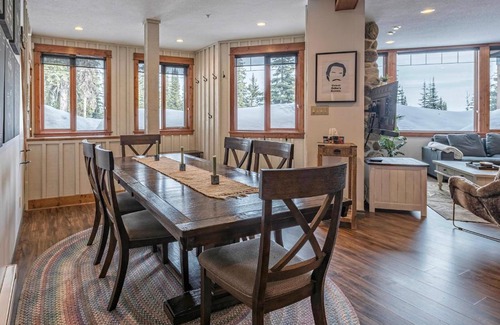 Silver Star Mountain House | Odin's Powder Den