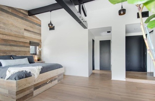 Malibu House | ❤ of Malibu ✤ Pool ✤ Mountain Views ✤ Private