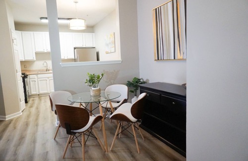 North Raleigh House | ❤️ of North Raleigh, Peaceful, Seasonal Pool, Keyless Entry - Pet Friendly!
