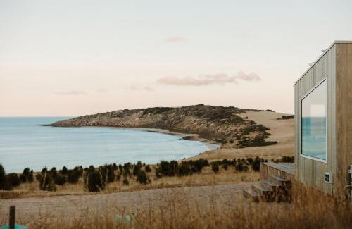 North Cape House | Off-grid Beachfront Cabin on Kangaroo Island