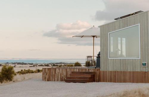 North Cape House | Off-grid Beachfront Cabin on Kangaroo Island