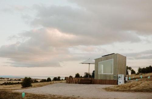North Cape House | Off-grid Beachfront Cabin on Kangaroo Island