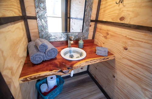 Huntsville Cabin | Off-Grid Glamping Cabin