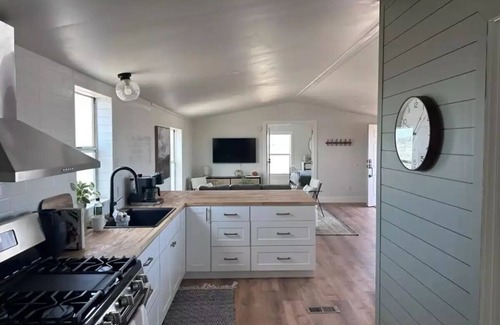 Valle House | OFF-Grid Grand Canyon Comfy Home-2bd/2bth Stargaze