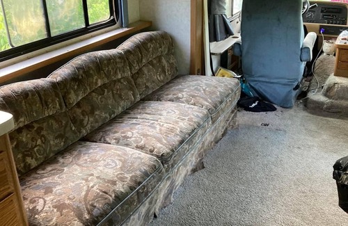 Dundee House | Off grid RV. Only 14 miles to Watkins Glen Speedway! NO CLEANING FEE