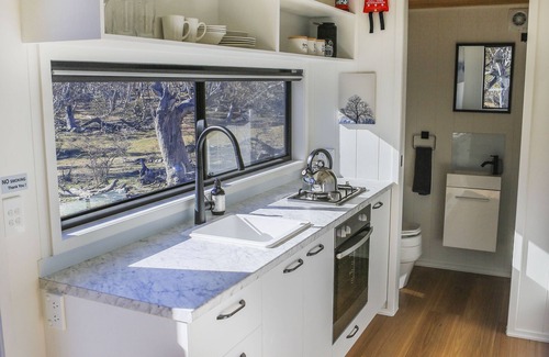 Moonbah Cabin | Off-grid Tiny House @ Big Yard Escapes, Wilderness