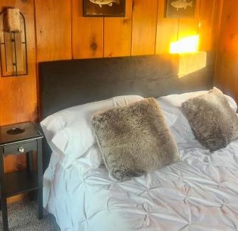 Newaygo Apartment | Off the Hook