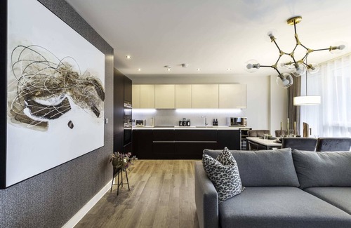 Stratford Apartment | Offer - Showroom Splendour, Luxe London Elegance