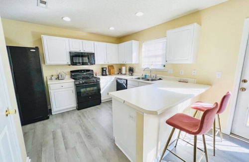 Northeast Raleigh House | Office ★ Spacious Oasis★for 8