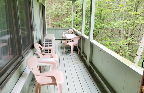 Bartlett Condo | Official Seasons RMC Condo 21C - 2 bedrooms - sleeps 8 - No Fees