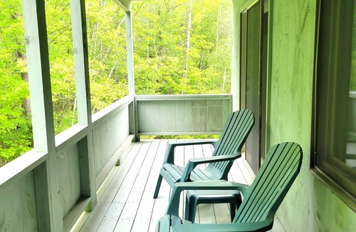 Bartlett Cottage | Official Seasons RMC Condo 18D - 2 bedrooms - sleeps 4 - No Fees