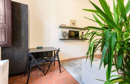 Santa Maria Novella Apartment | Ognissanti Flat in Florence by Mmega